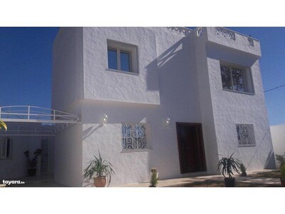 villa sur trois niveaux avec studio et belle vue panoramique p