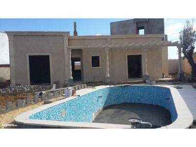 villa inachevée avec une piscine proche hammamet sud W