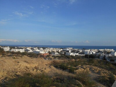 av immeuble innachevée R+2 vue sue mer et montagne