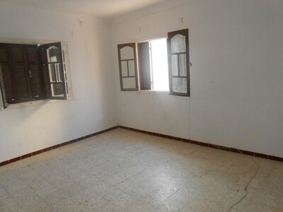 un appartement s+2 au 1er etage en plein centre hammamet