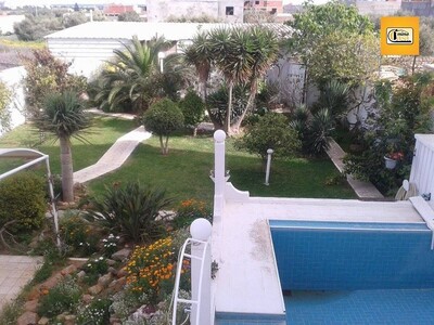 A vendre villa avec piscine à Kélibia