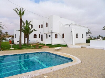 Large villa with swimming pool for Hader beach Midoun