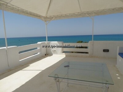 Duplex sea area Corniche