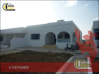 Villa pied dans l’eau à la plage Ain Grenz Kélibia