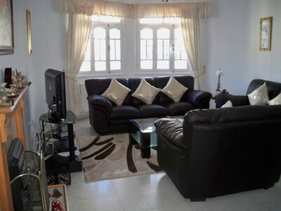 Villa et Locaux Les Pins A à Barraket Essahel