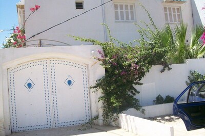 Une Villas + 02 Appartements