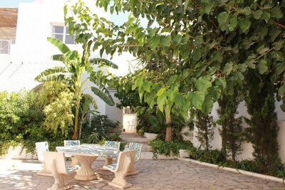 un reéz de chaussée de villa au corniche hammamet
