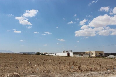 terrain sur la route principale de yasmin hammamet