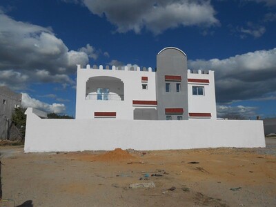 Une villa spacieuse dans une zone calme à 4 km de Hammamet n