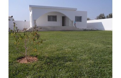 une charmante villa avc jardin gazonné à hamt
