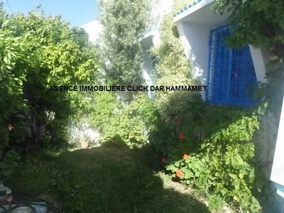 une coquette villa à 50métre de la plage maamoura