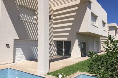 Villa neuve à louer avec piscine sur un terrain de 620 m