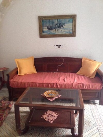 House furnished to students