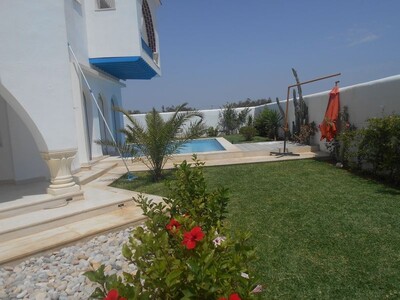 villa de lux avec piscine a hammamet