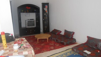 av une maison dans une zone calme
