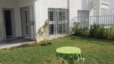joli S+1 neuf et meublé avec jardin