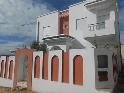 A vendre une villa neuve et moderne