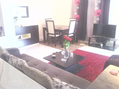 SPLENDIDE APPARTEMENT MEUBLE' 3 pièce au LAC