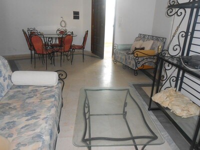 beau appartement dans une résidence OO