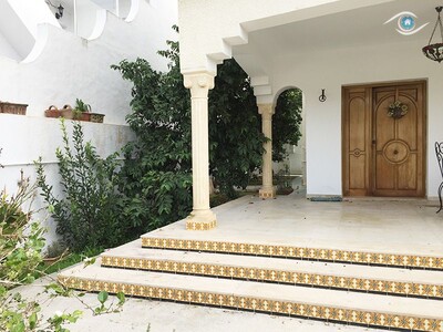 A louer à l'annee villa Salvador