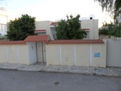 À Vendre une coquette villa à soukra