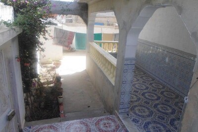 two House hamamet on 400 m SS