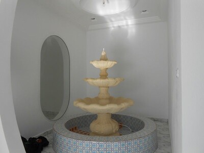 villa sur deux étages sur 300m SS