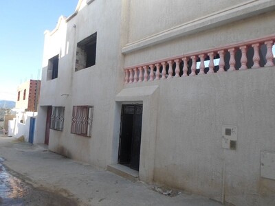 maison avec étage inachvé et garage a hamamet SS