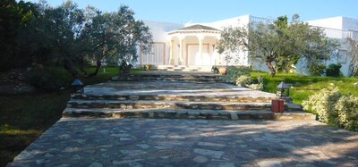 a chic villa in Kantaoui