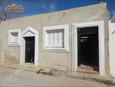 Maison et Studio à la Cité Merdess Kélibia
