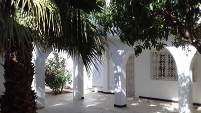 Une belle demeure de style arabe à louer à Hammamet