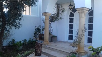 Belle villa richement meublée à louer à Hammamet Sud