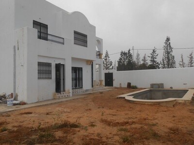 bel villa sur 1000m proche hammamet sud W