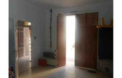 maison RDC avec deux étages dans la zone calme à nabeul