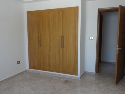 appartement s+2 neuf prés du rond point du restaurent la closerie