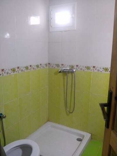 good apartment close to the beach AM