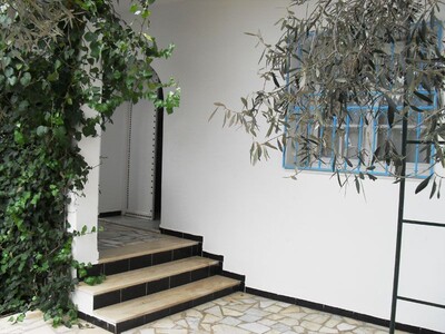 Maison meublée (LM : 425)++