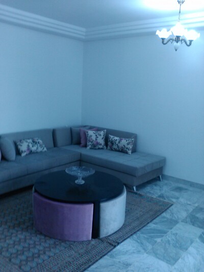 A louer un appartement S+2 richement meublé à El Mrezga Hammamet
