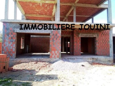 Villa inachevée titre bleu a soukra