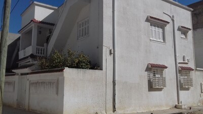 A Vendre Au Kram Maison de 2 etages Cité El Riadh