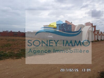 Lot of land opening on 2-way area luxourious