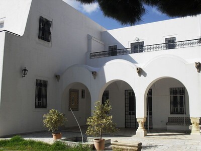 Villa grand hôtel 2500 dt (LV : 435)