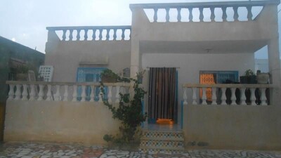 une maison sur route de craxi au centre ville Hammamet