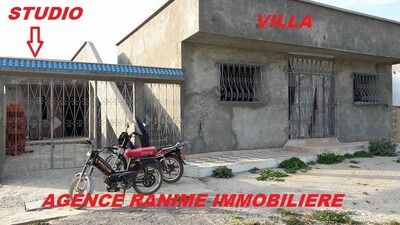 villa inachevée dans 260 a la plage