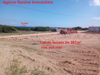 Terrain de 367 pieds ds l'eau a la plage