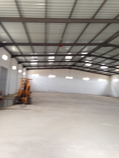 LOCAL INDUSTR TUN OUEST 2700