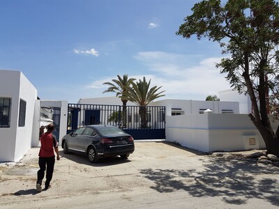 Local commercial et industriel de 1000 m