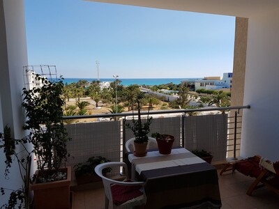 VEND APPARTEMENT 200 METRES CARRES VUE MER A MAHDIA HIBOUN ZT