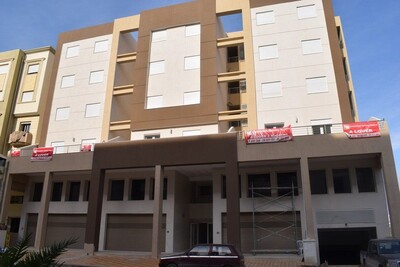 Gardens of el Menzah 1 for rent nice S + 3 apartment with parking
