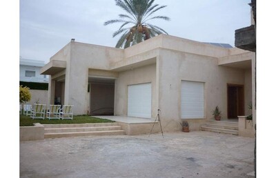 Beautiful villa located in road Menzel Chaker km 25